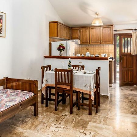 Areti Apartments ポロス エクステリア 写真