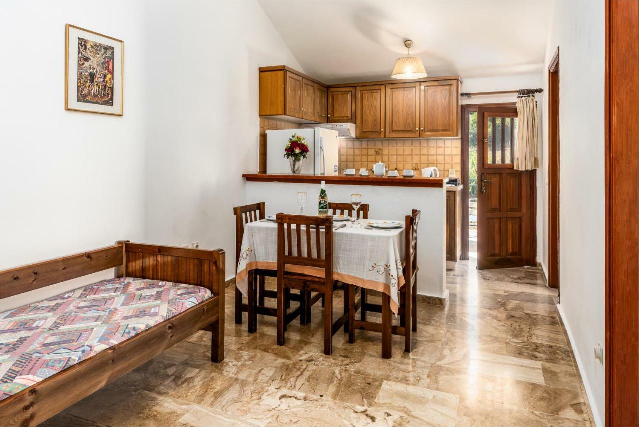 Areti Apartments ポロス エクステリア 写真