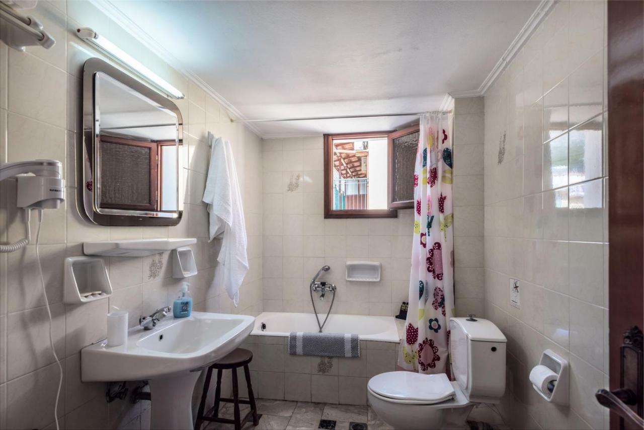 Areti Apartments ポロス エクステリア 写真